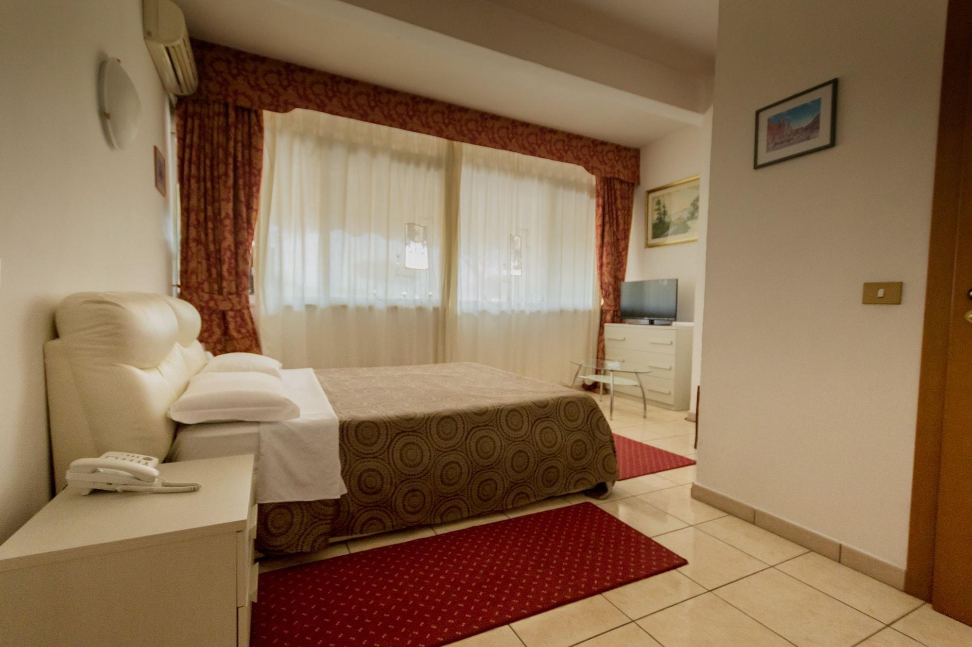 Hotel Giulietta E Romeo Казаль-Палокко Экстерьер фото