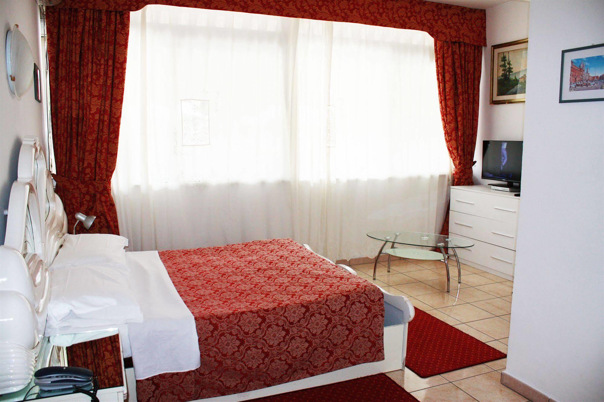 Hotel Giulietta E Romeo Казаль-Палокко Экстерьер фото
